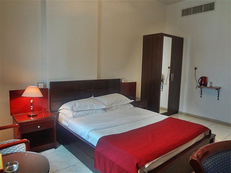 Hotel Gava *